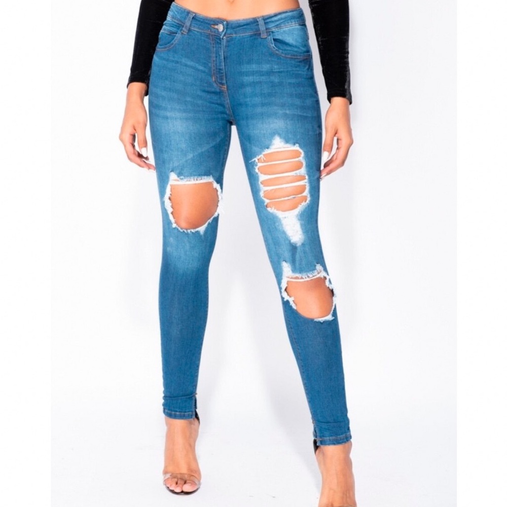 Distressed Skinny Jeans